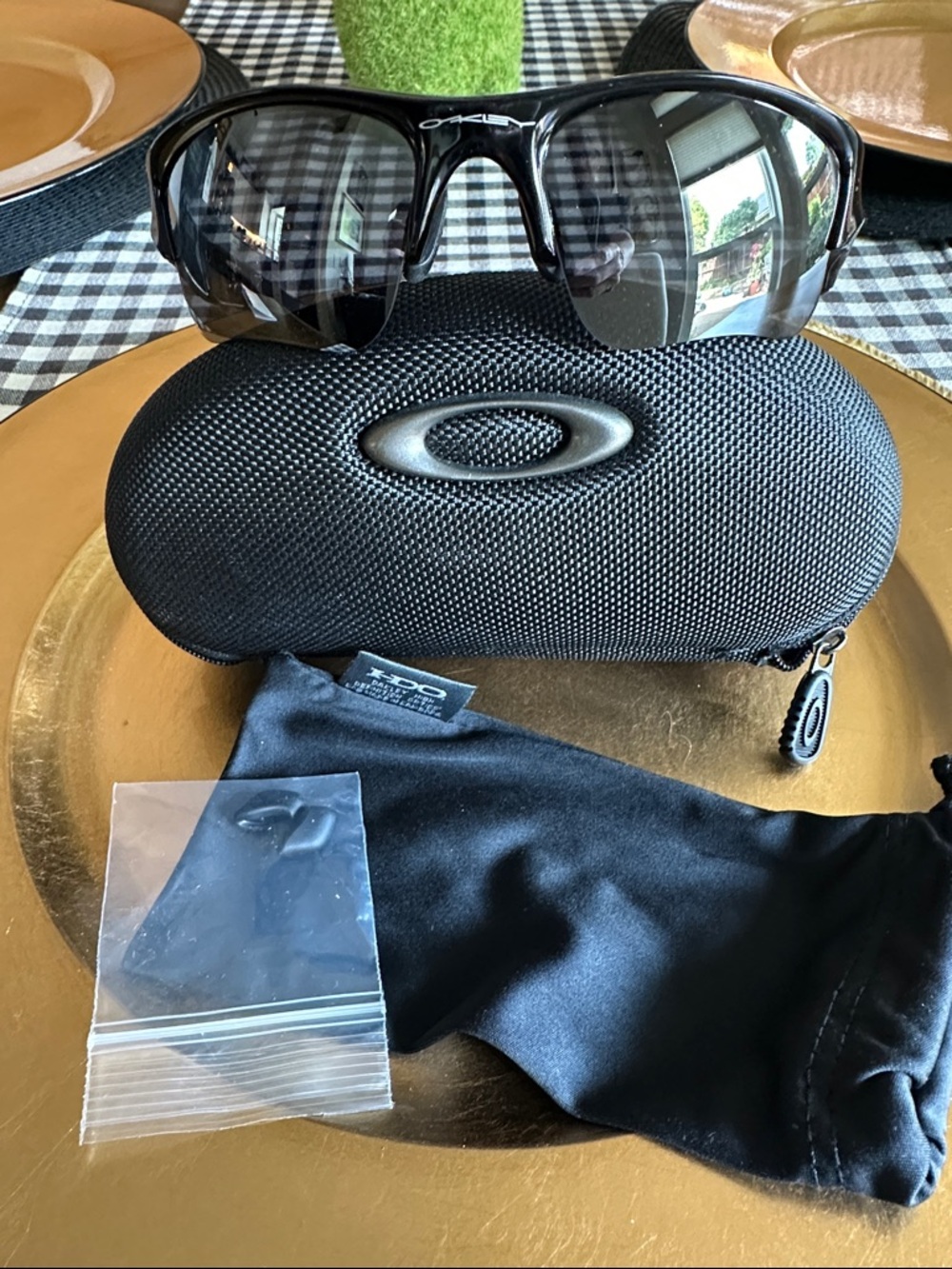 Oakley Flak 03-915 Wrap Sunglasses with Black Case